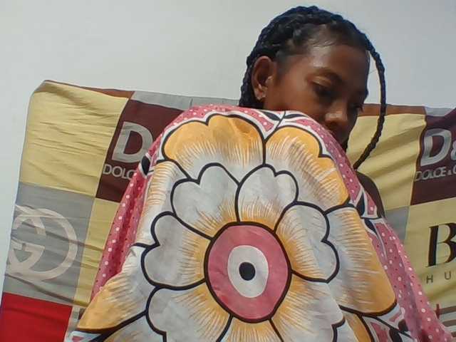 Layah7 live cam on BongaCams