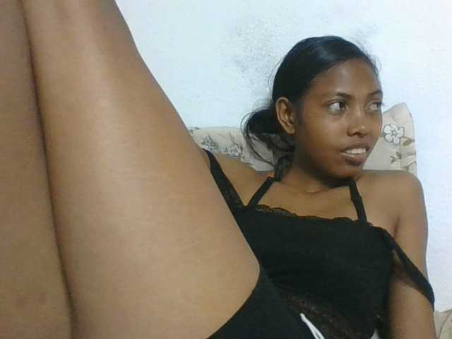 Layah7 live cam on BongaCams