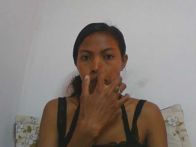 Layah7 live cam on BongaCams