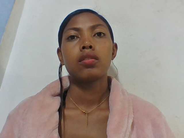 Layah7 live cam on BongaCams