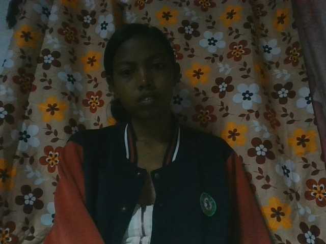 Layah7 live cam on BongaCams