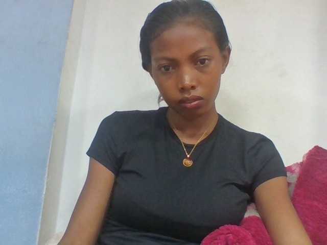 Layah7 live cam on BongaCams