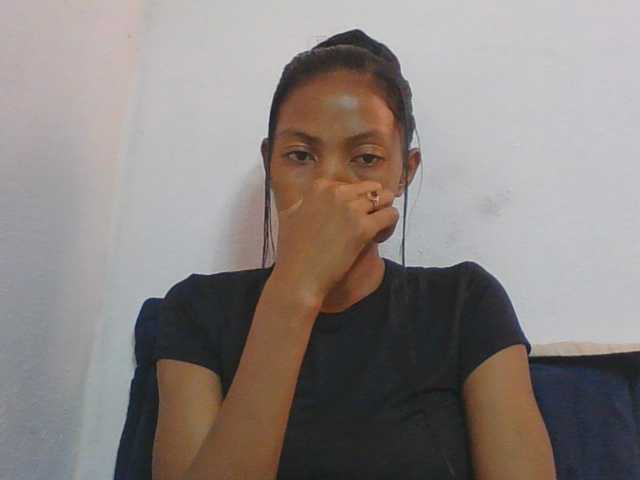 Layah7 live cam on BongaCams