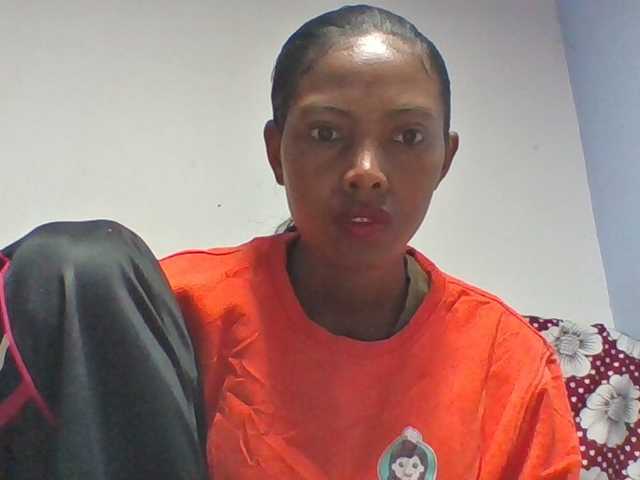 Layah7 live cam on BongaCams