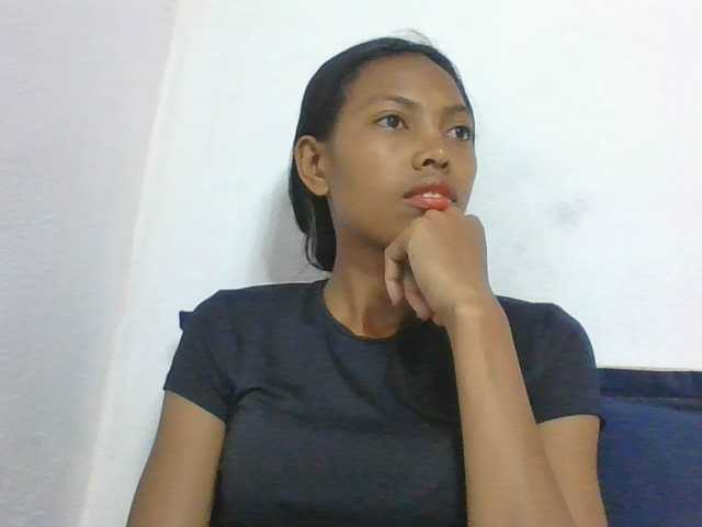 Layah7 live cam on BongaCams