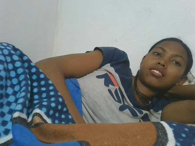 Layah7, live now on BongaCams
