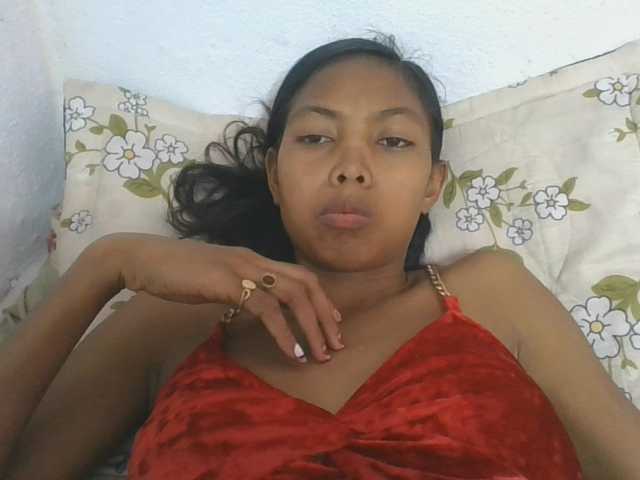 Layah7, en vivo ahora en BongaCams