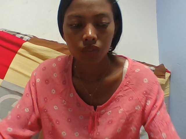 Layah7 live cam on BongaCams