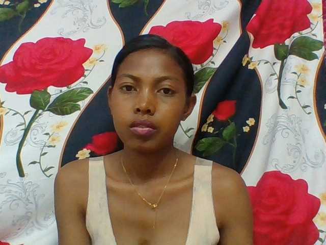 Layah7 live cam on BongaCams