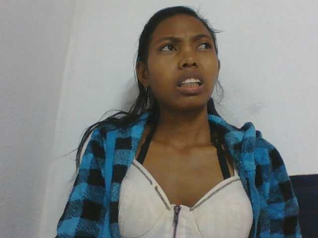 Layah7 live cam on BongaCams