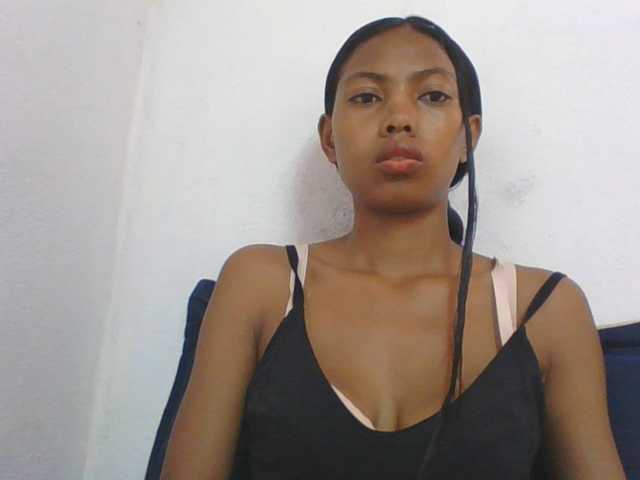 Layah7 live cam on BongaCams