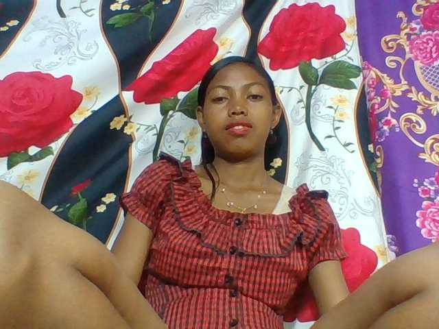 Layah7 live cam on BongaCams