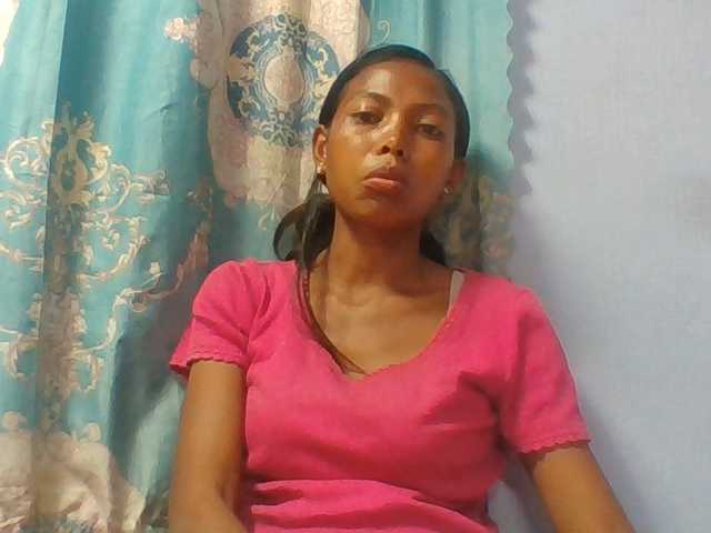 Layah7 live cam on BongaCams