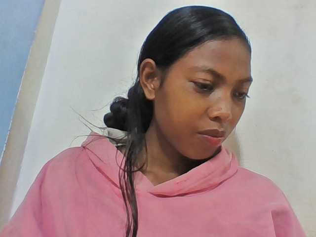 Layah7 live cam on BongaCams