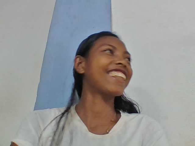 Layah7 live cam on BongaCams