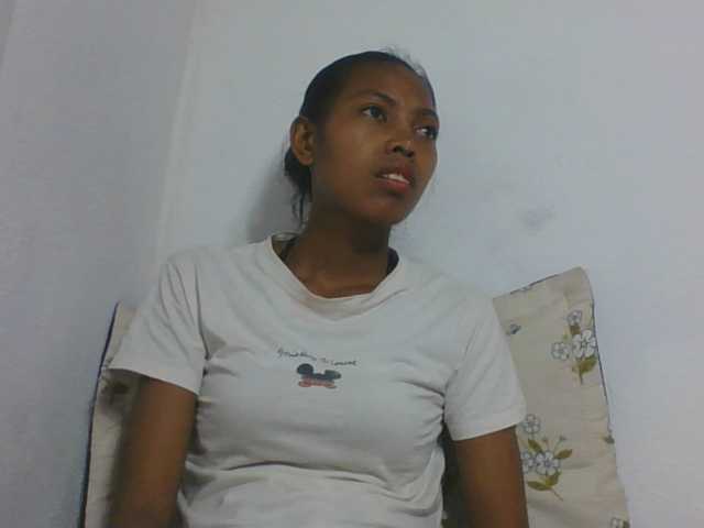 Layah7 live cam on BongaCams