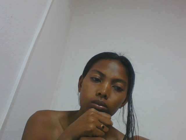 Layah7 live cam on BongaCams