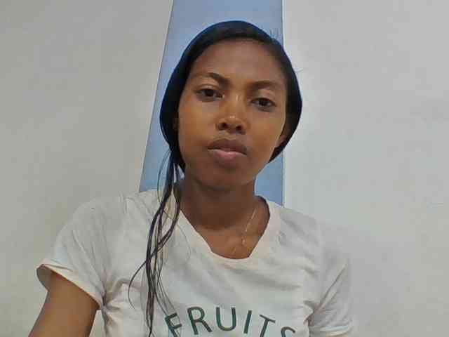 Layah7