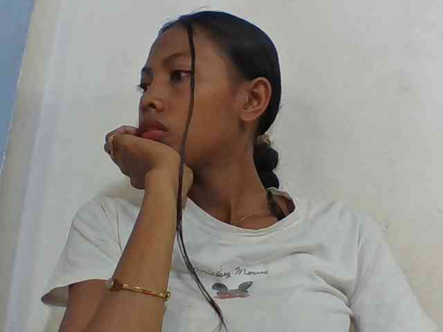 Layah7 webcam
