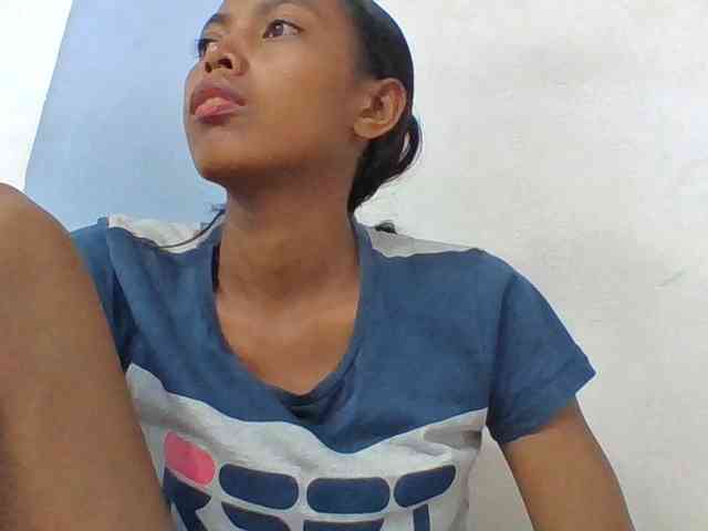 Layah7 webcam