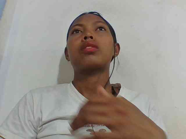 Layah7