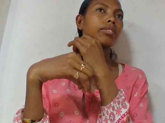 Layah7 webcam