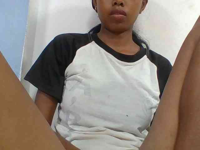 Layah7 webcam