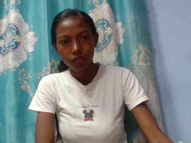 Layah7 webcam