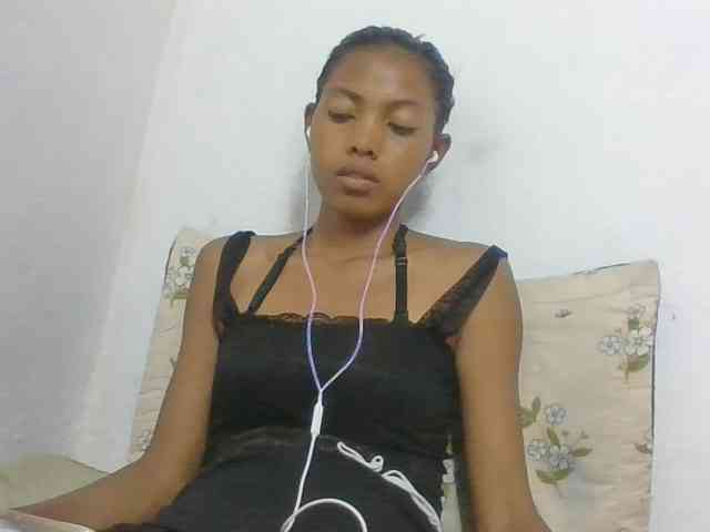 Layah7