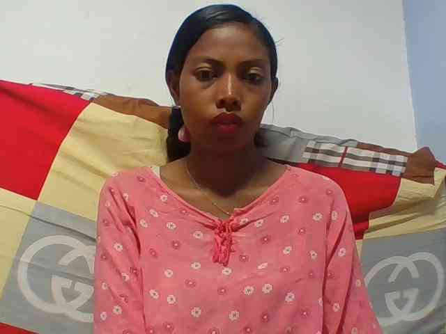 Layah7 webcam