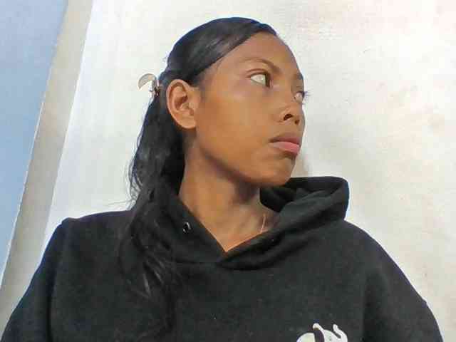 Layah7