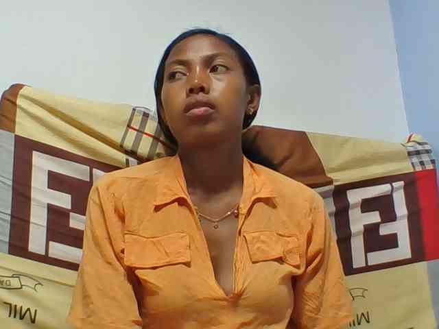 Layah7 webcam