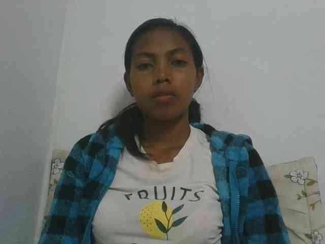 Layah7