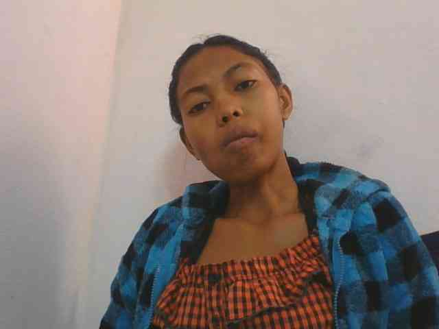 Layah7