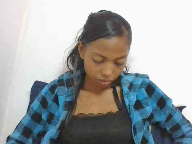 Layah7