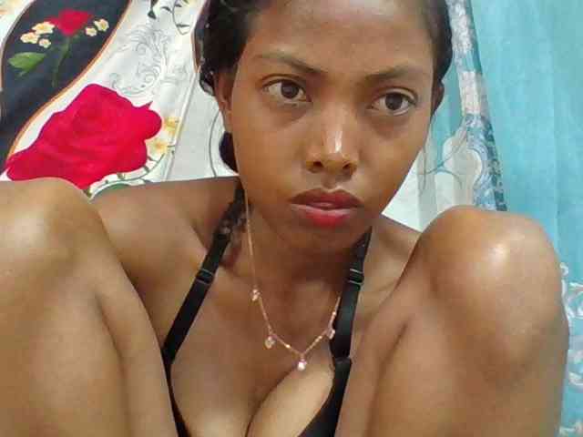 Layah7 webcam