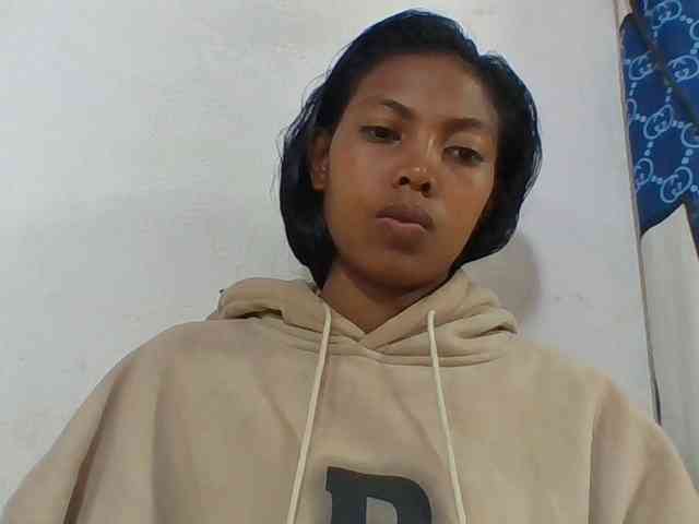 Layah7 webcam