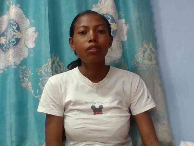Layah7 webcam