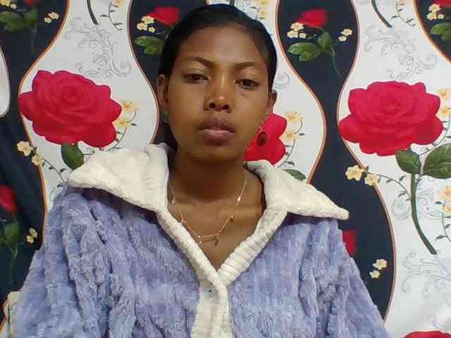Layah7 webcam