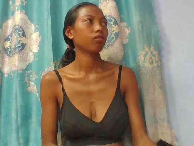 Layah7 webcam