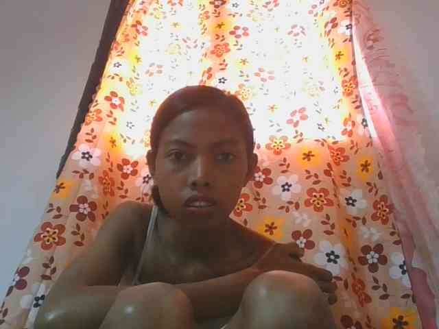 Layah7 webcam