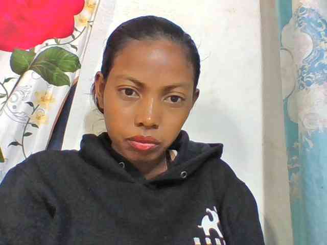 Layah7