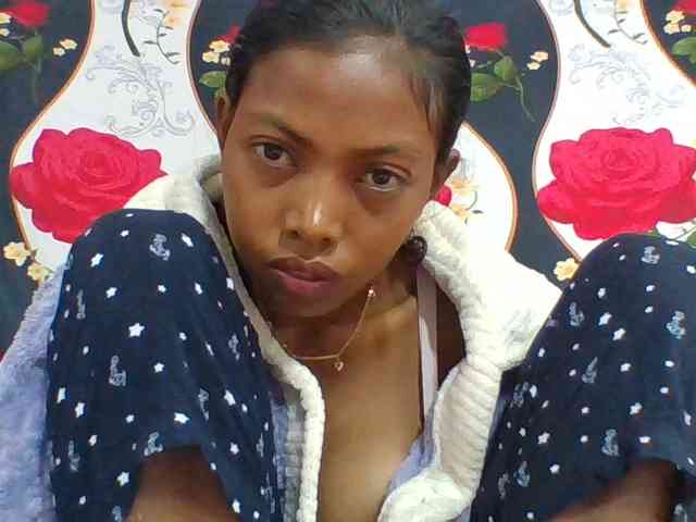Layah7