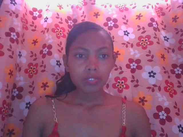 Layah7