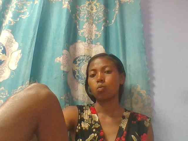 Layah7