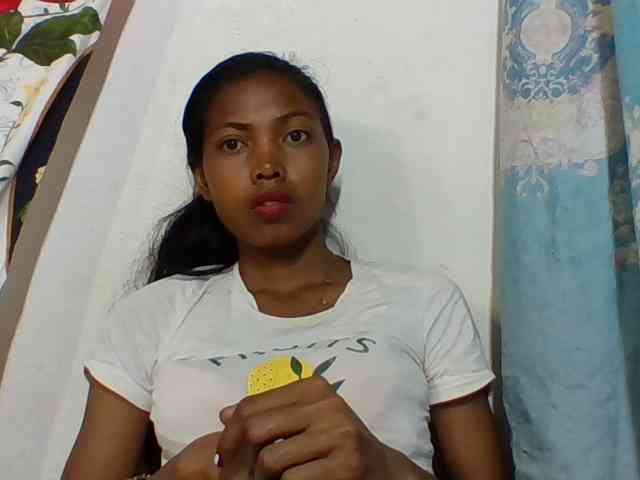 Layah7 webcam