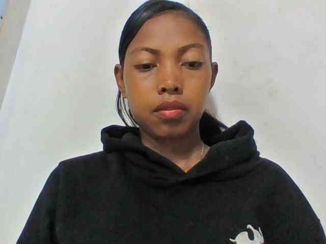 Layah7