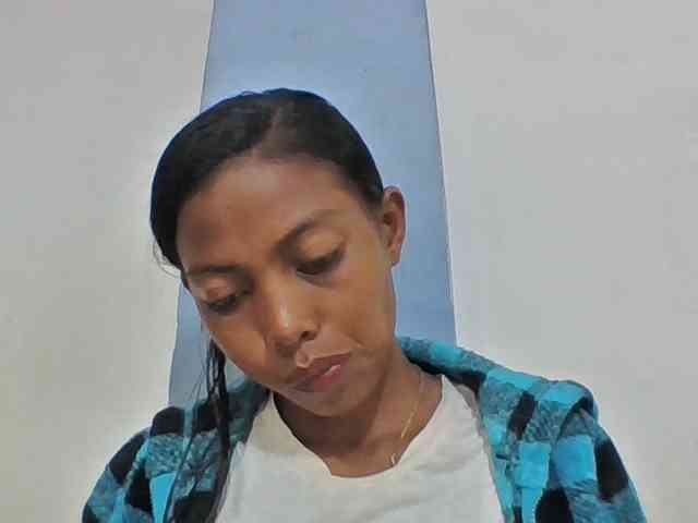 Layah7