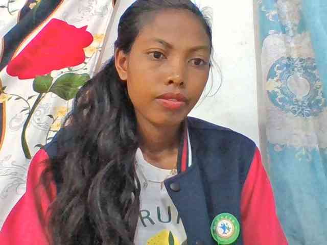 Layah7