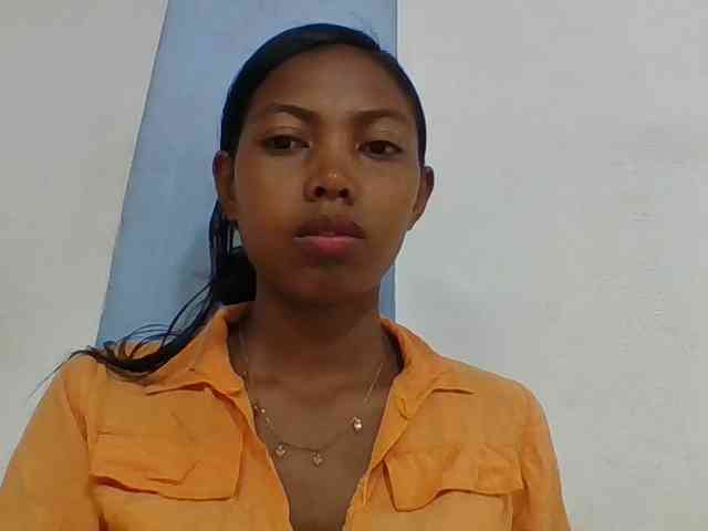 Layah7